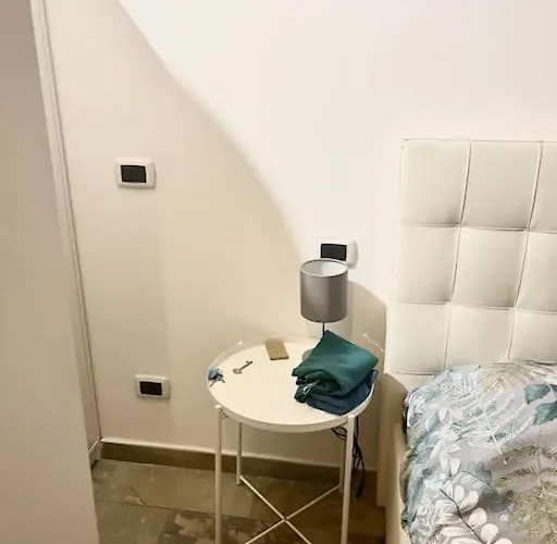Casa Metro A Pontelungo Pansiyon *